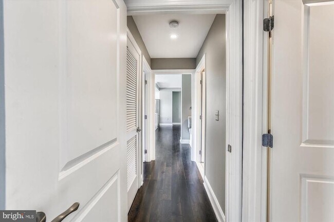 Building Photo - 4915 Hampden Ln