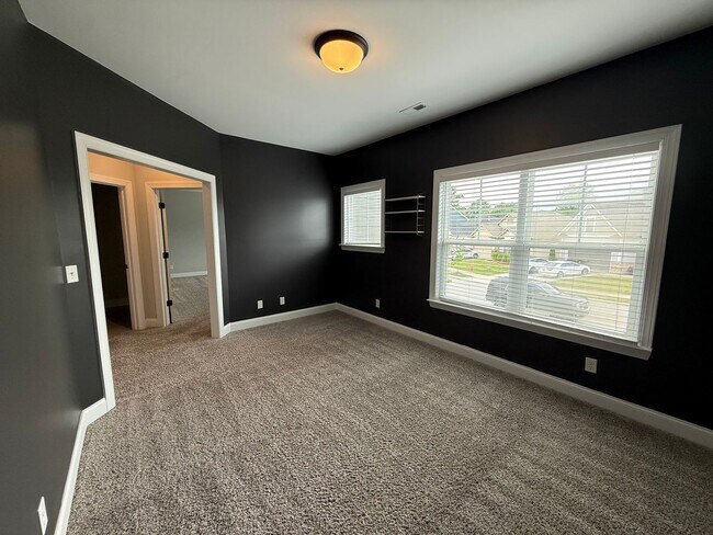 Building Photo - Ooltewah Gem! 3BR Home with Pool + Walking Trails