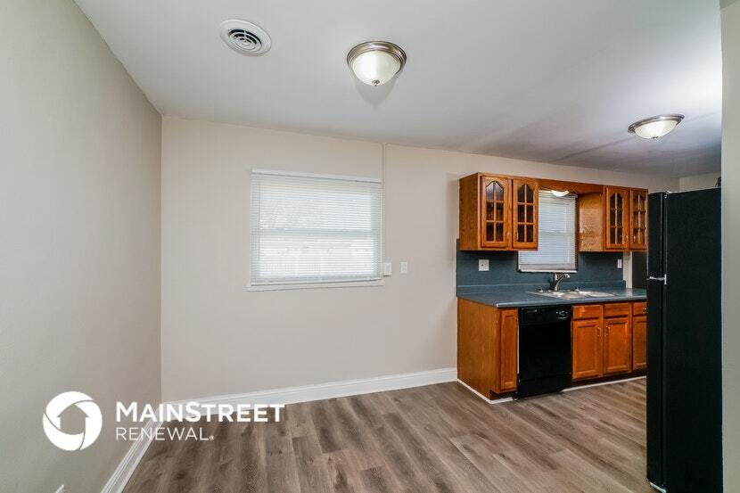 Building Photo - 9708 El Prado St