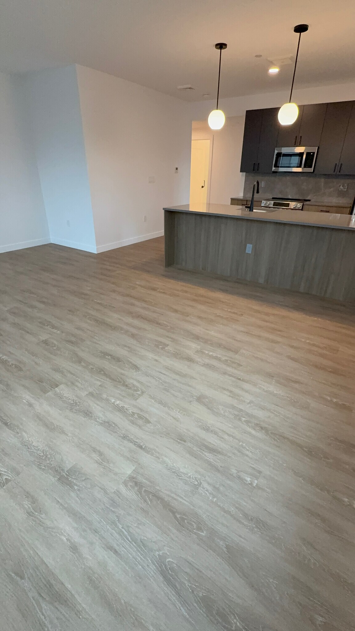 Building Photo - 198 Gardner St