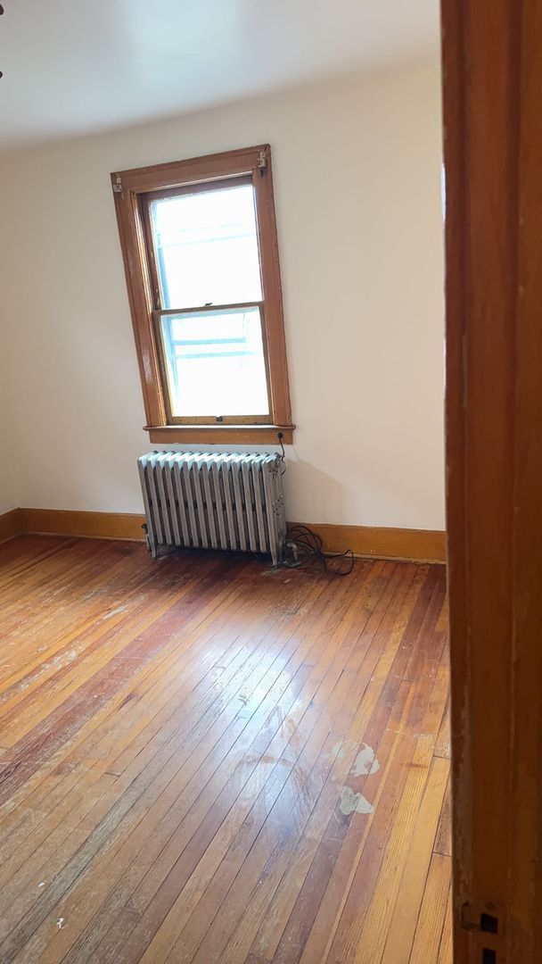 Building Photo - 704-706 Cypress Ave