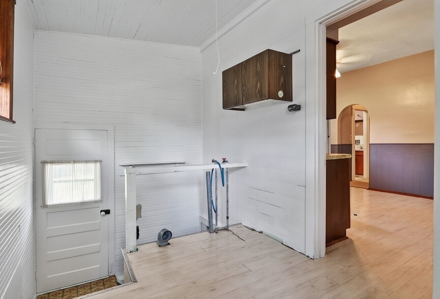Building Photo - 688 9th St