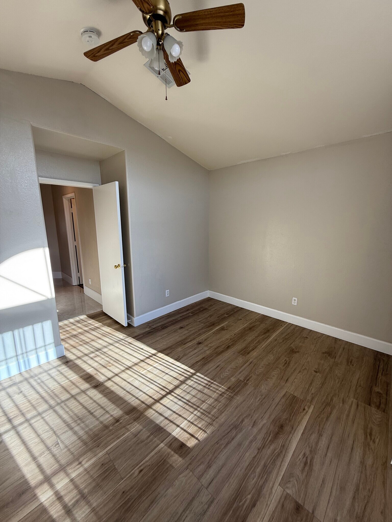 Building Photo - 517 Scenic Terra Dr