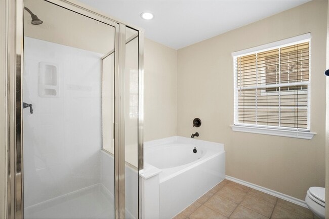 Building Photo - 15 Blue Creek Pl
