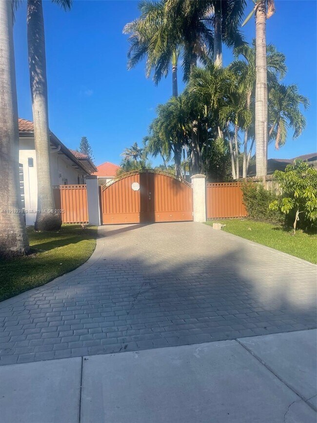 Building Photo - 8775 SW 164th St