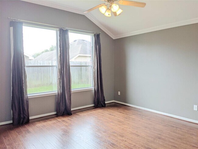 Building Photo - 2606 Sandal Walk