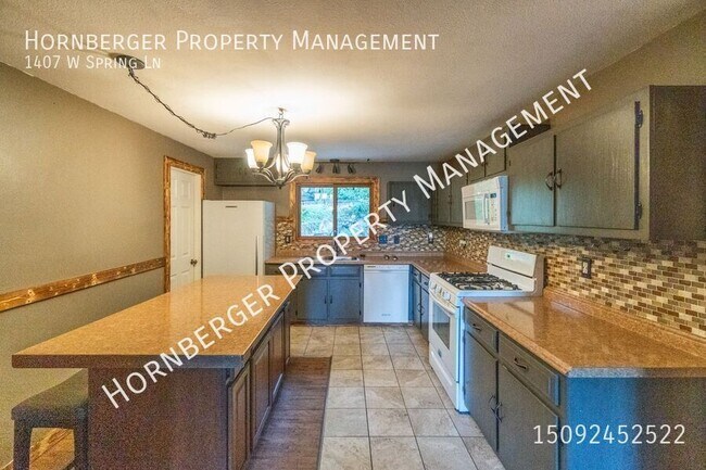 Building Photo - 1407 W Spring Ln