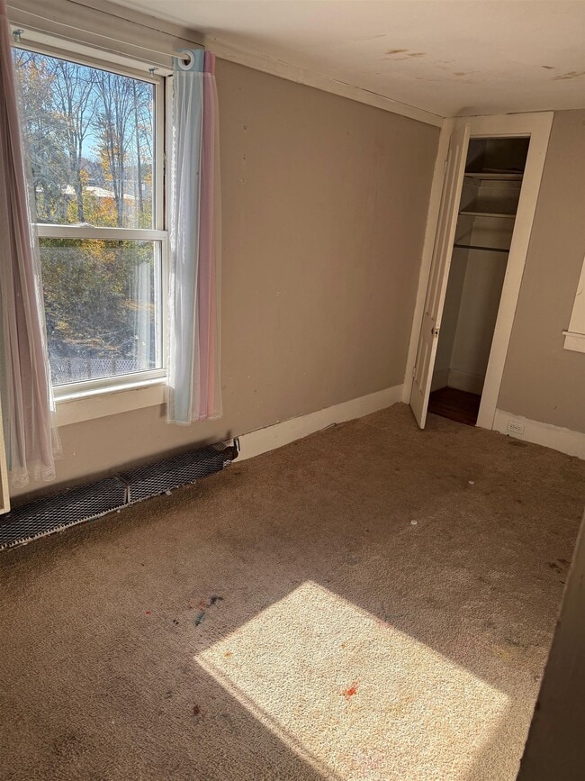 Building Photo - 50 Elm St