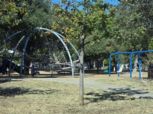 Building Photo - 4213 Ramsey Ave