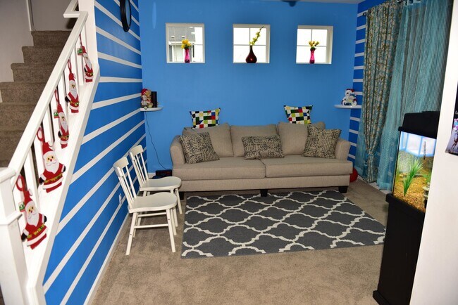 Building Photo - 19812 37th Dr SE