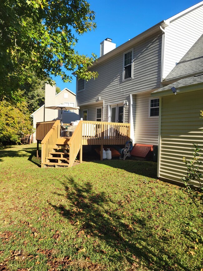 Building Photo - 220 Newport Drive