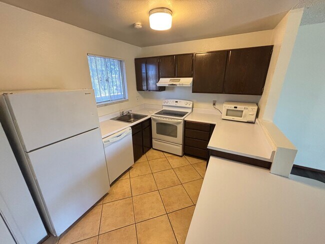 Building Photo - 5340 S Swenson St