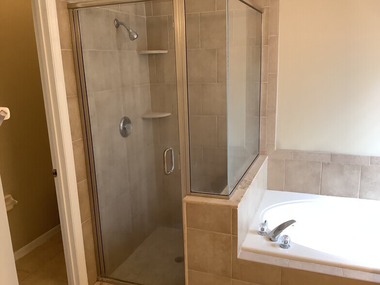 Building Photo - 181 Johns Glen Dr