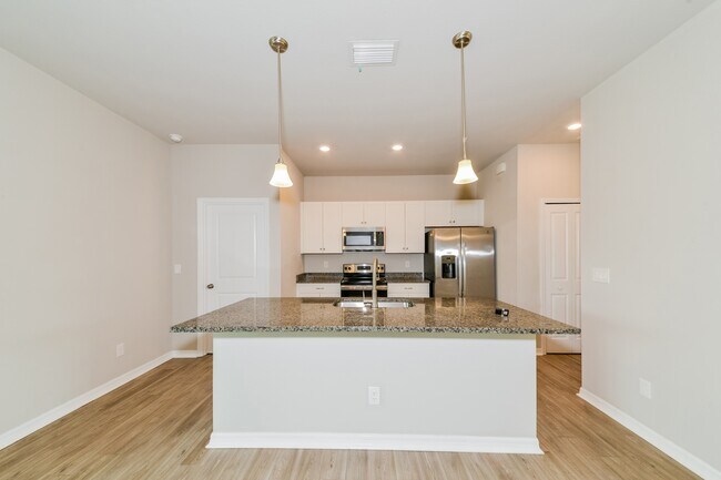 Building Photo - 6136 McKinley Terrace