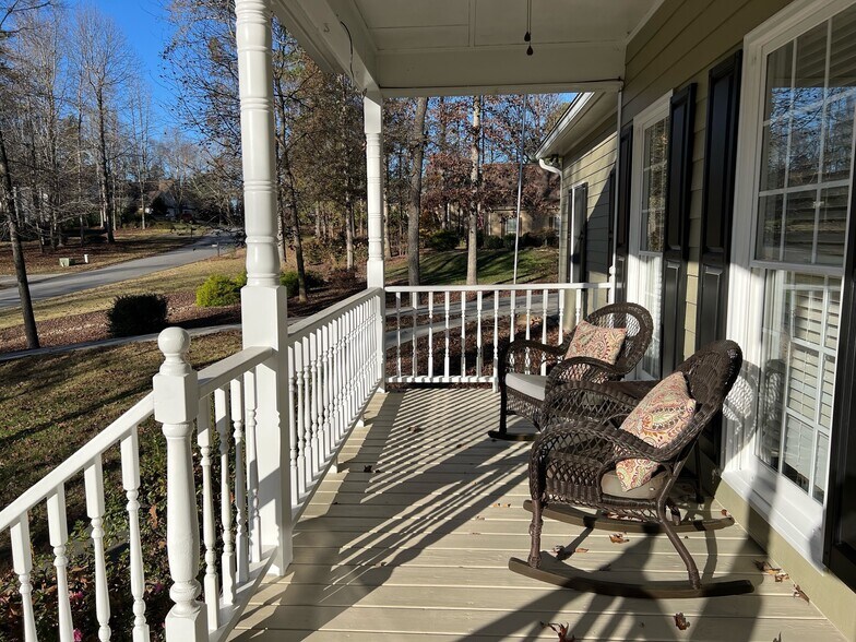 Front Porch - 7675 Paces Ln