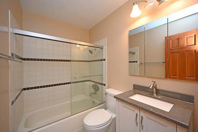 Building Photo - 1209 Oriole Ct