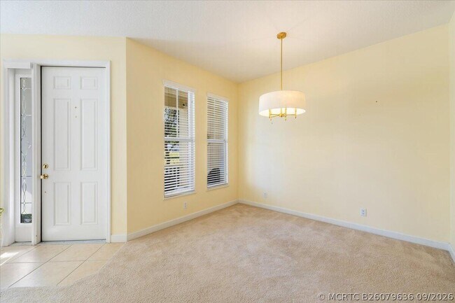Building Photo - 10663 SW Cam Run