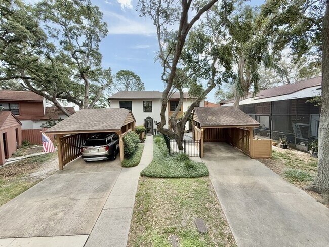 Building Photo - 817 Fairwood Forest Dr