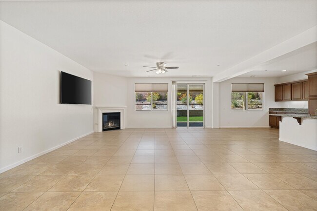 Building Photo - 73771 Picasso Dr