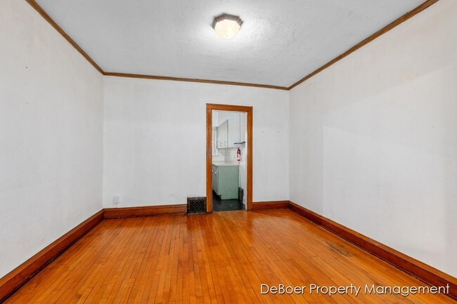 Building Photo - 301 W Dutton St