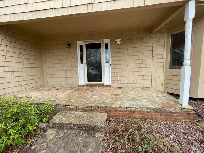Building Photo - 2273 Windland Dr