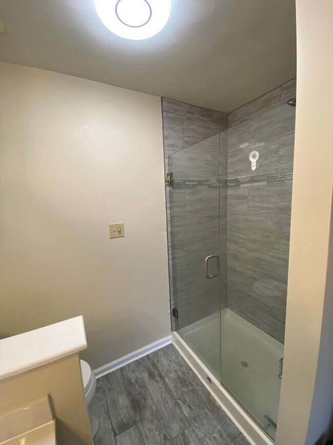 Building Photo - Your dream home is ready to welcome you wi...