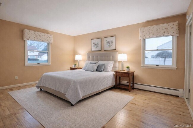 Building Photo - 18 Strathmore Village Dr