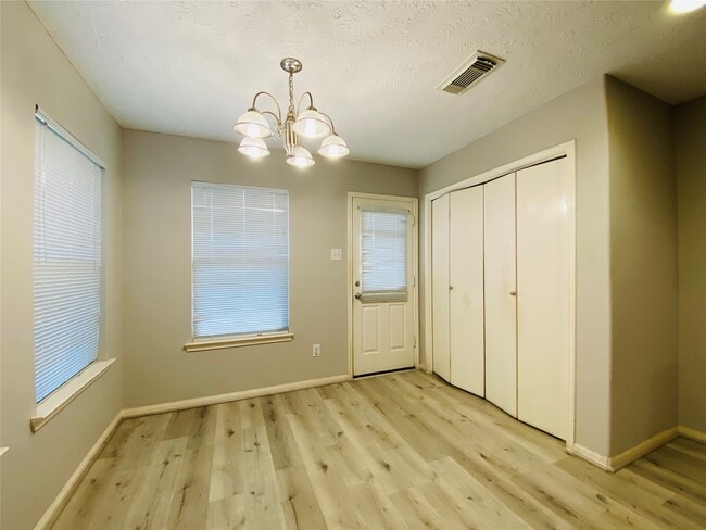 Building Photo - 19207 Caledonia Dr