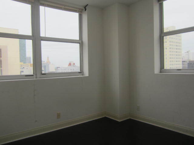 Building Photo - 101 E Flagler St