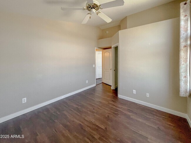 Building Photo - 1615 W Enfield Way