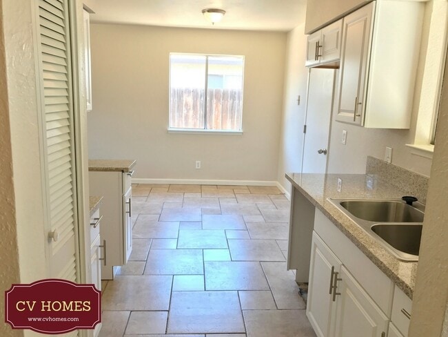 Building Photo - APPLY FOR THIS BEAUTIFUL HOME TODAY! (Avai...