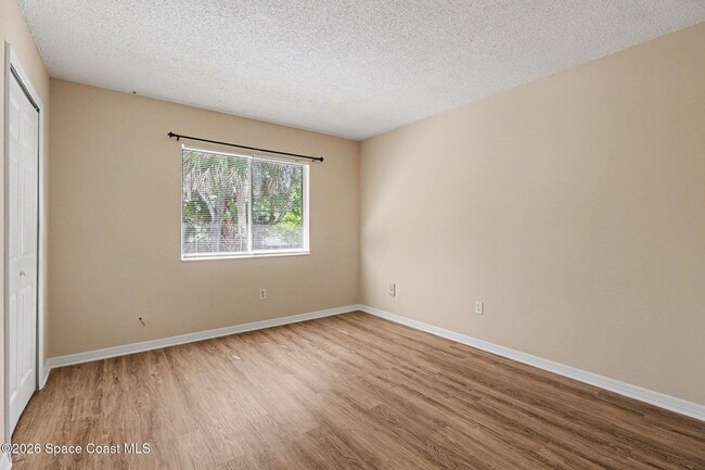 Building Photo - 2414 Fox Hollow Dr