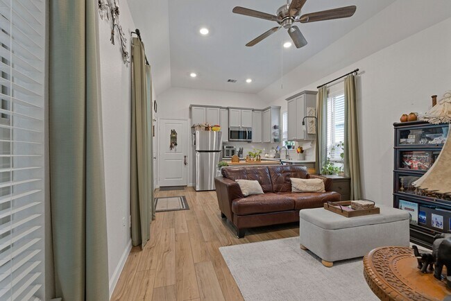 Building Photo - 18323 Tiger Flowers Dr