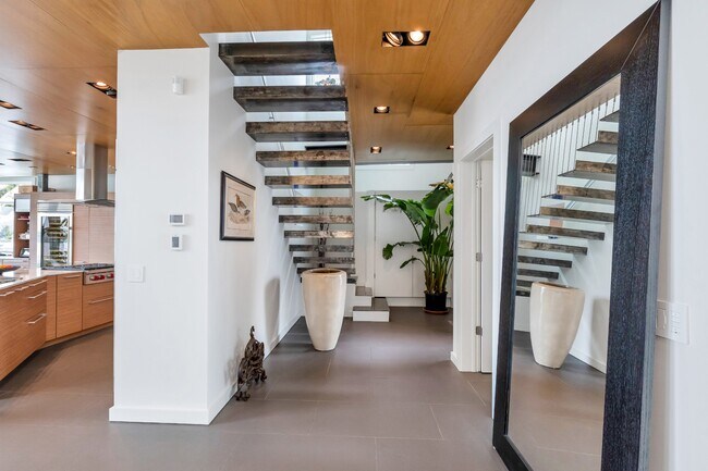 Building Photo - 54 Bay View Dr E