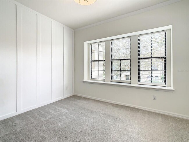 Building Photo - 1001 Via Santae Ln