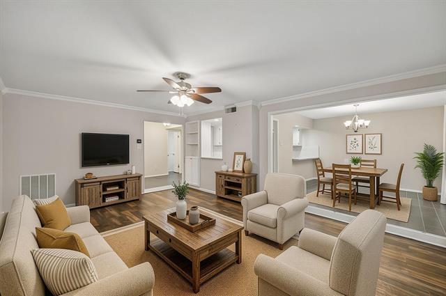 Building Photo - 2908 Clear Springs Dr