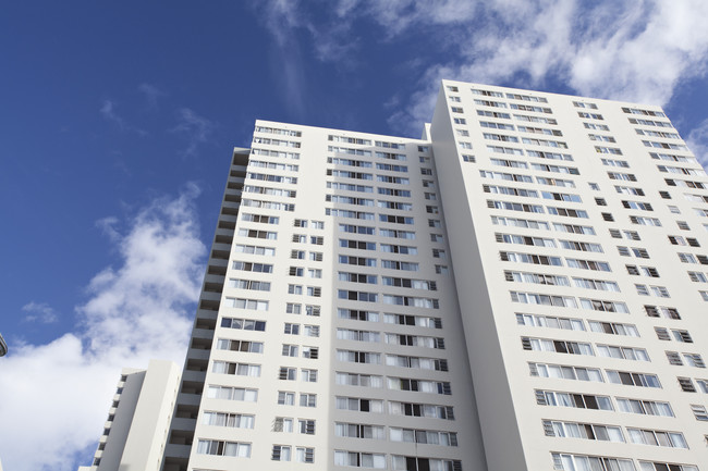 Building Photo - Maunakea Tower Apartment Homes