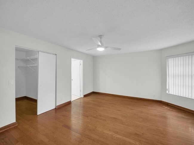 Building Photo - 1744 Shoreside Cir