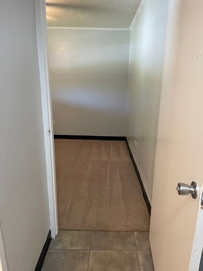 Building Photo - 2BR/1BA - Duplex located off of South Mill...