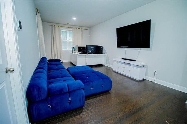 Building Photo - 1130 Provence Ln