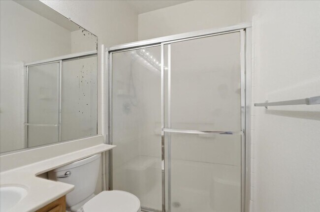 Building Photo - 9386 Laguna Pointe Way
