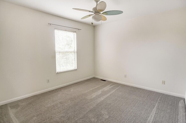 Building Photo - 1236 Kentland Ct