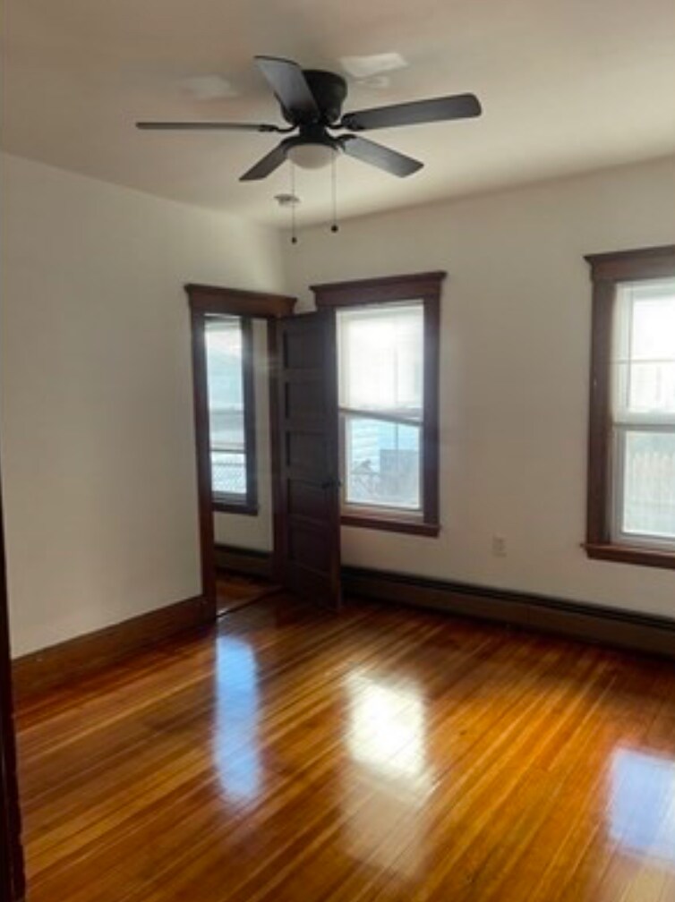 Building Photo - 10 Bowdoin St