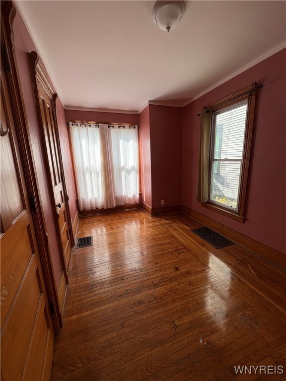 Building Photo - 497 Breckenridge St