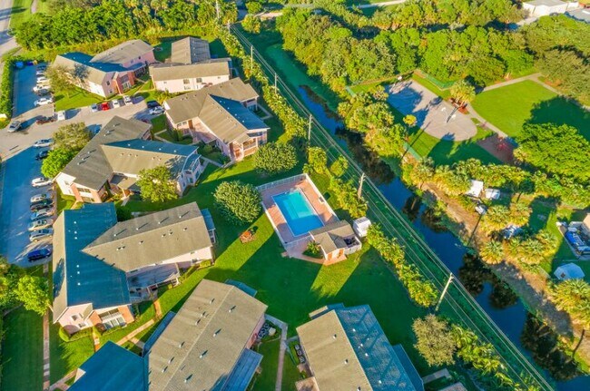 Building Photo - 12104 FL A1AAlt