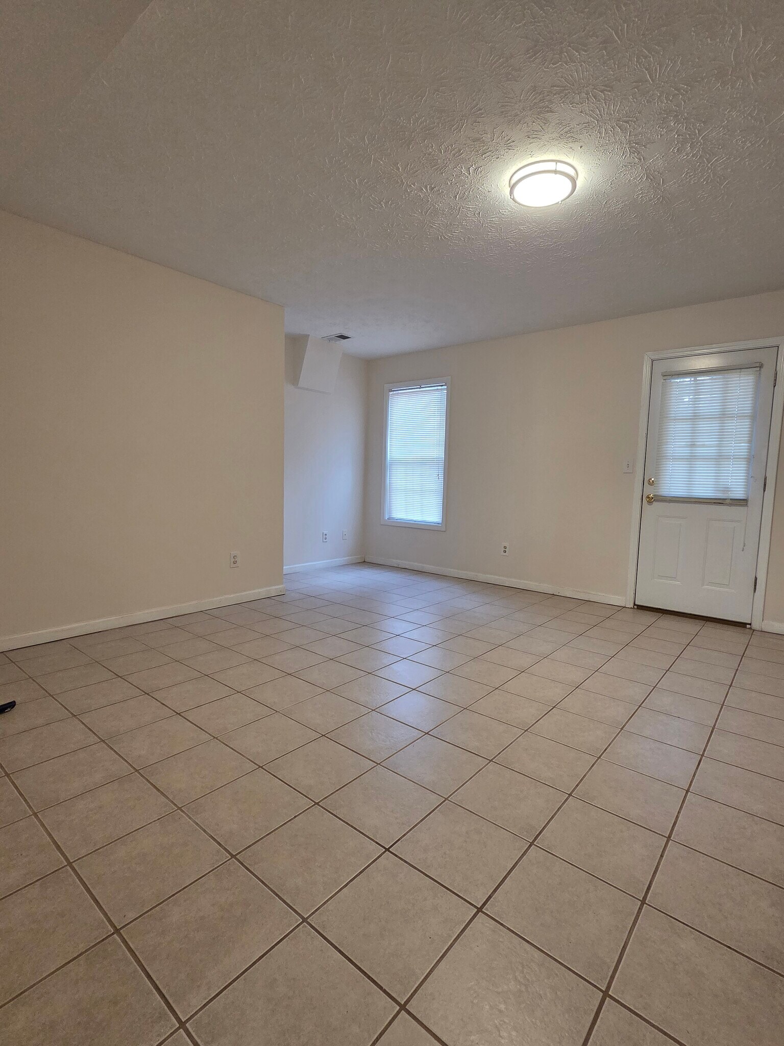 Building Photo - 1460 Scenic Brook Trl SW