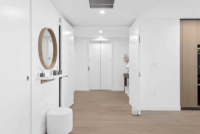 Building Photo - 900 N Ocean Blvd