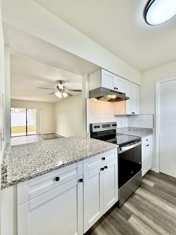 Building Photo - 5212 Peach Ave