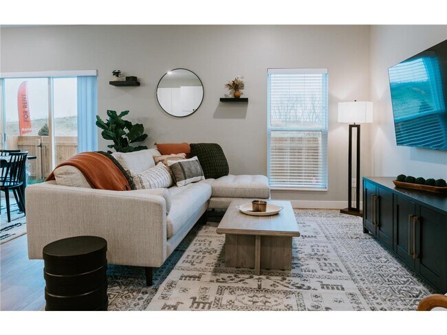 Building Photo - 15350 105th Ave N