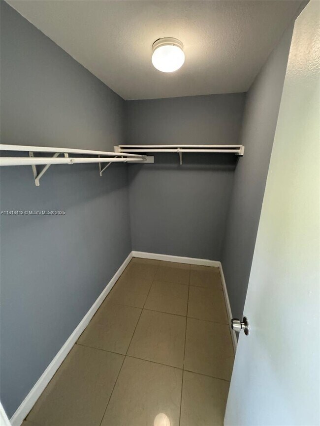 Building Photo - 8787 NW 39th St